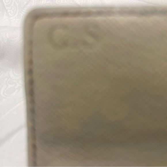 Louis Vuitton LV Keyholder - Picture 5 of 7